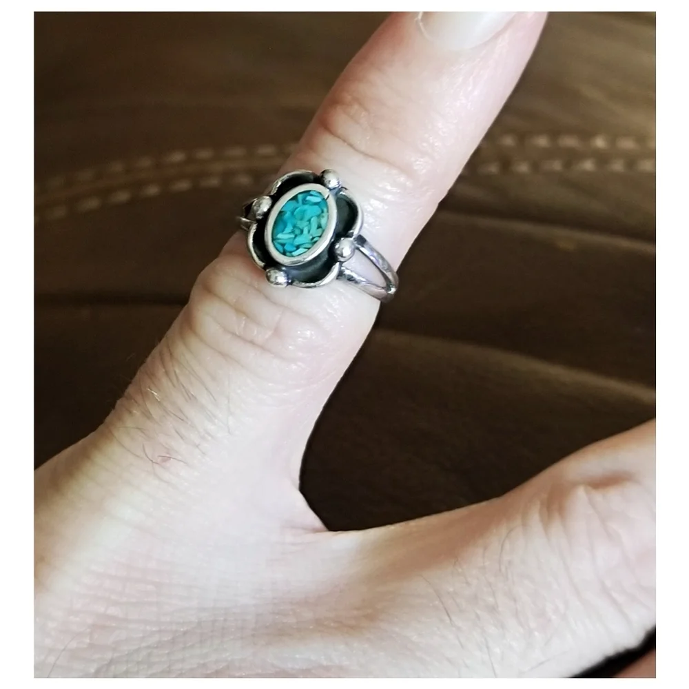 VTG. TURQUOISE/ STERLING SILVER RING- SIZE     5 or 15.8mm